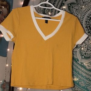 Forever 21 low v shirt💛🤩